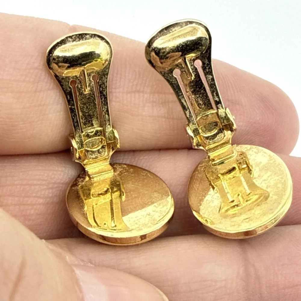 Vtg‎ Christian Dior Gold Tone Black Glass Cabachon Clip On Earrings .75